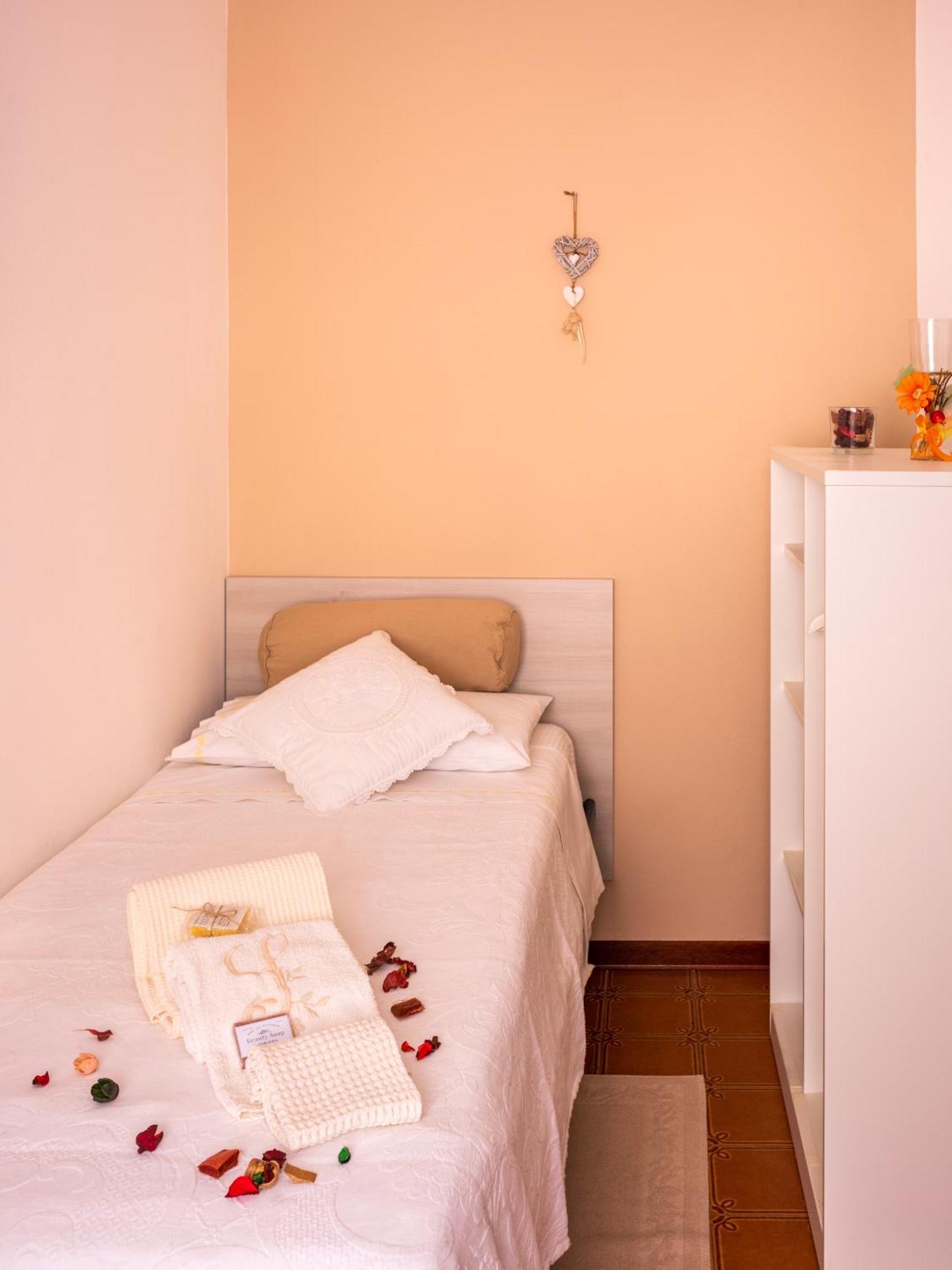 B&B La Vittoria Crone 外观 照片